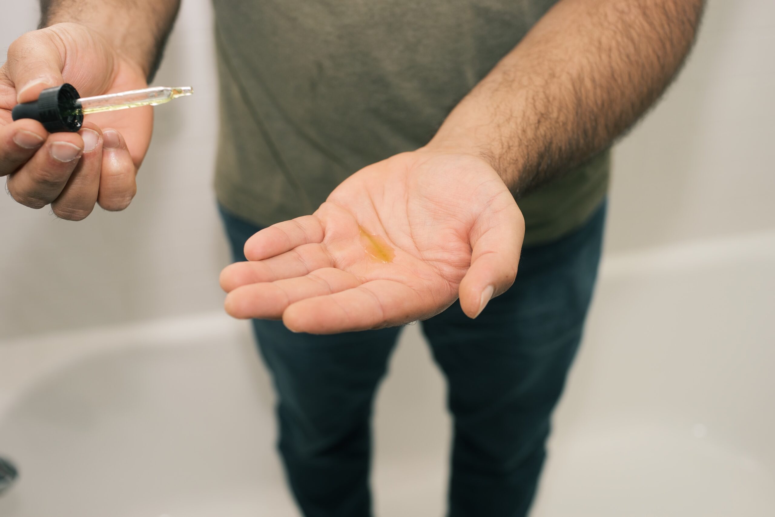 Premium Shave and Beard Oil - Image 4